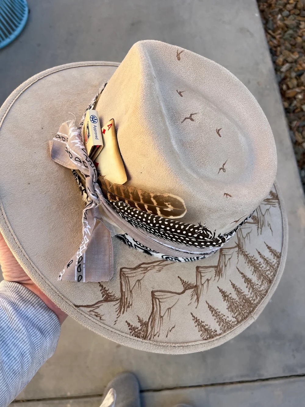 Beige mountain floral hand burned suede rancher cowboy hat wide brim